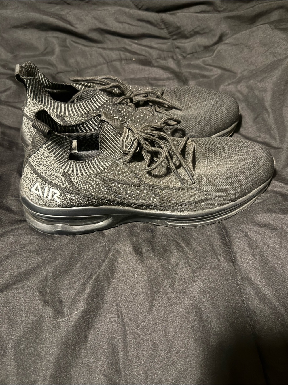 Men's Black Knit Sneakers with Air Cushion Support
